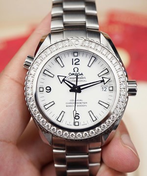 Omega Seamaster Planet Ocean 600M Diamond Benzel