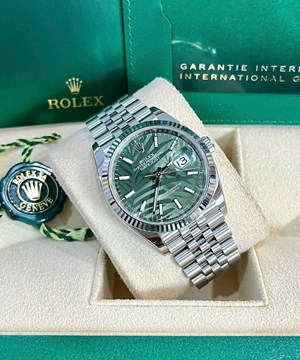 ROLEX DATEJUST 41 Thép Mặt Số Xanh Lá Vân Lá Cọ Ref. 126234 